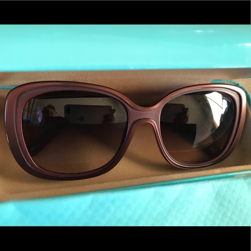 Tiffany&co super cute frames sunglasses! Authentic with logos and T&C key hole - Picture 2 of 4
